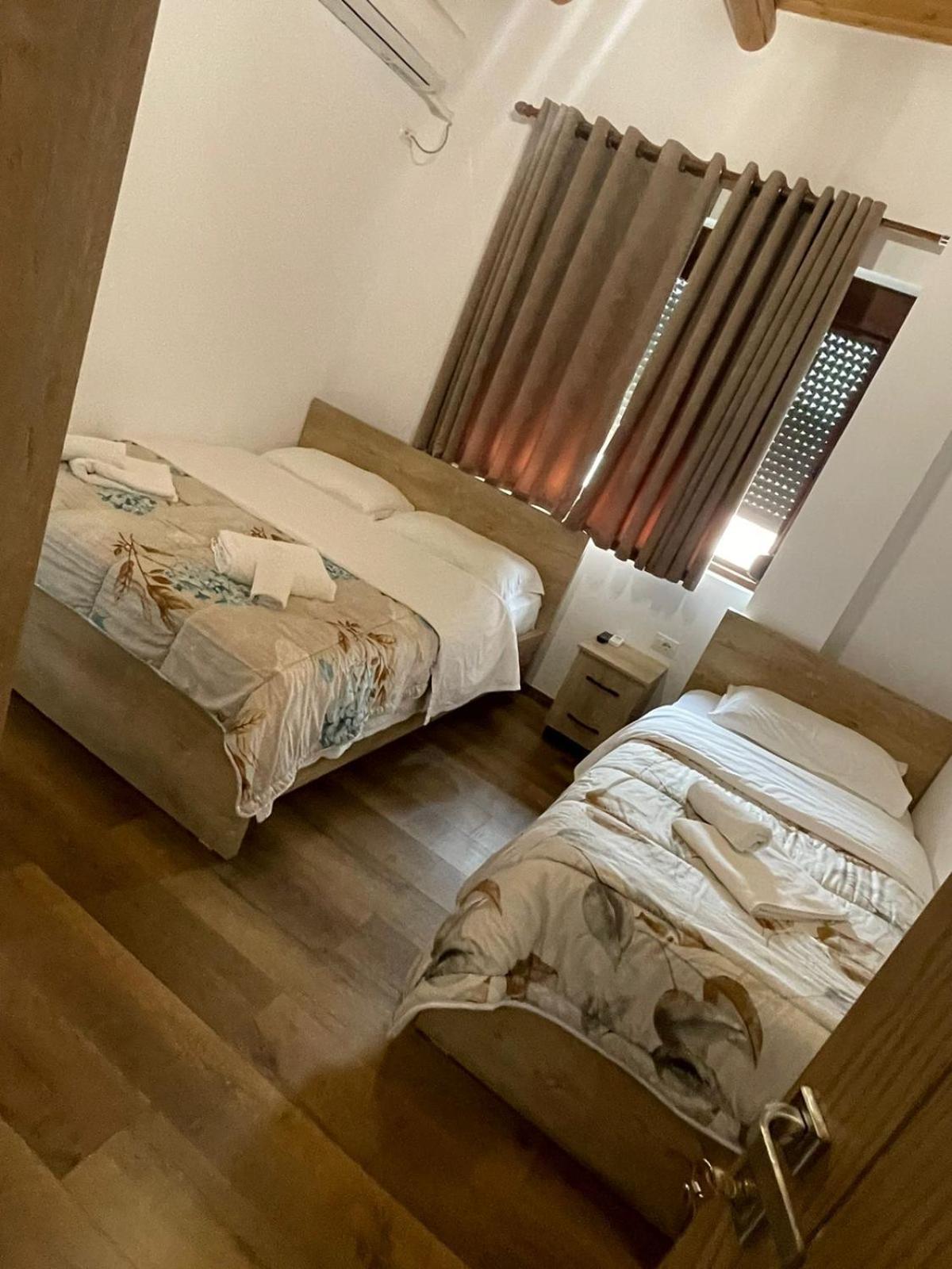 Guest House Bracaj Zhaban エクステリア 写真