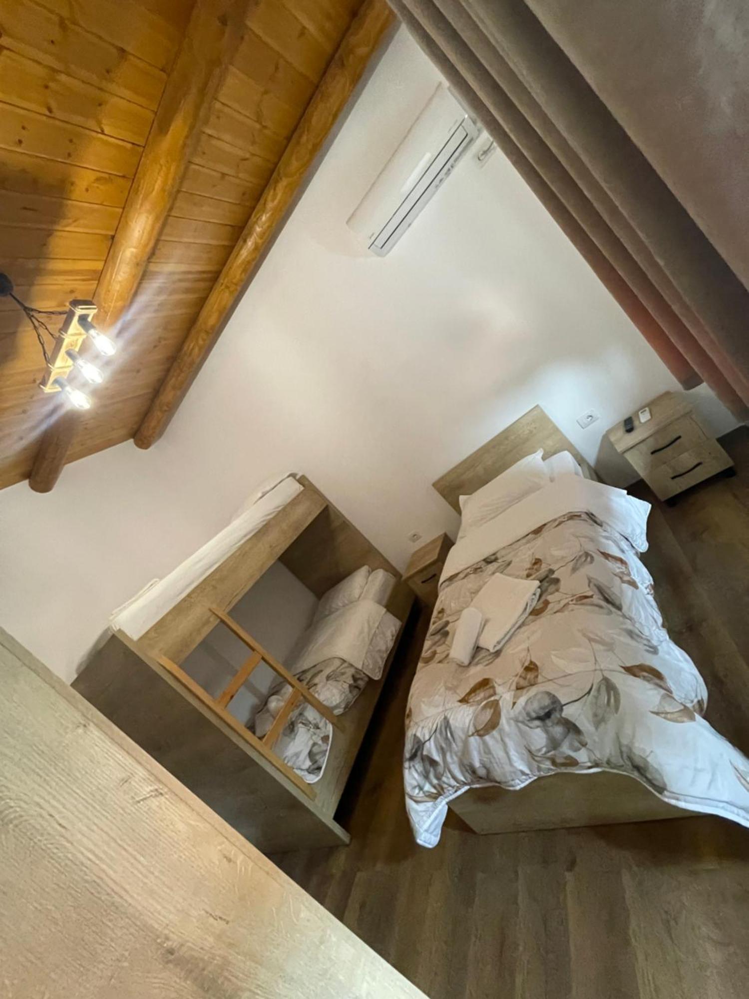 Guest House Bracaj Zhaban エクステリア 写真