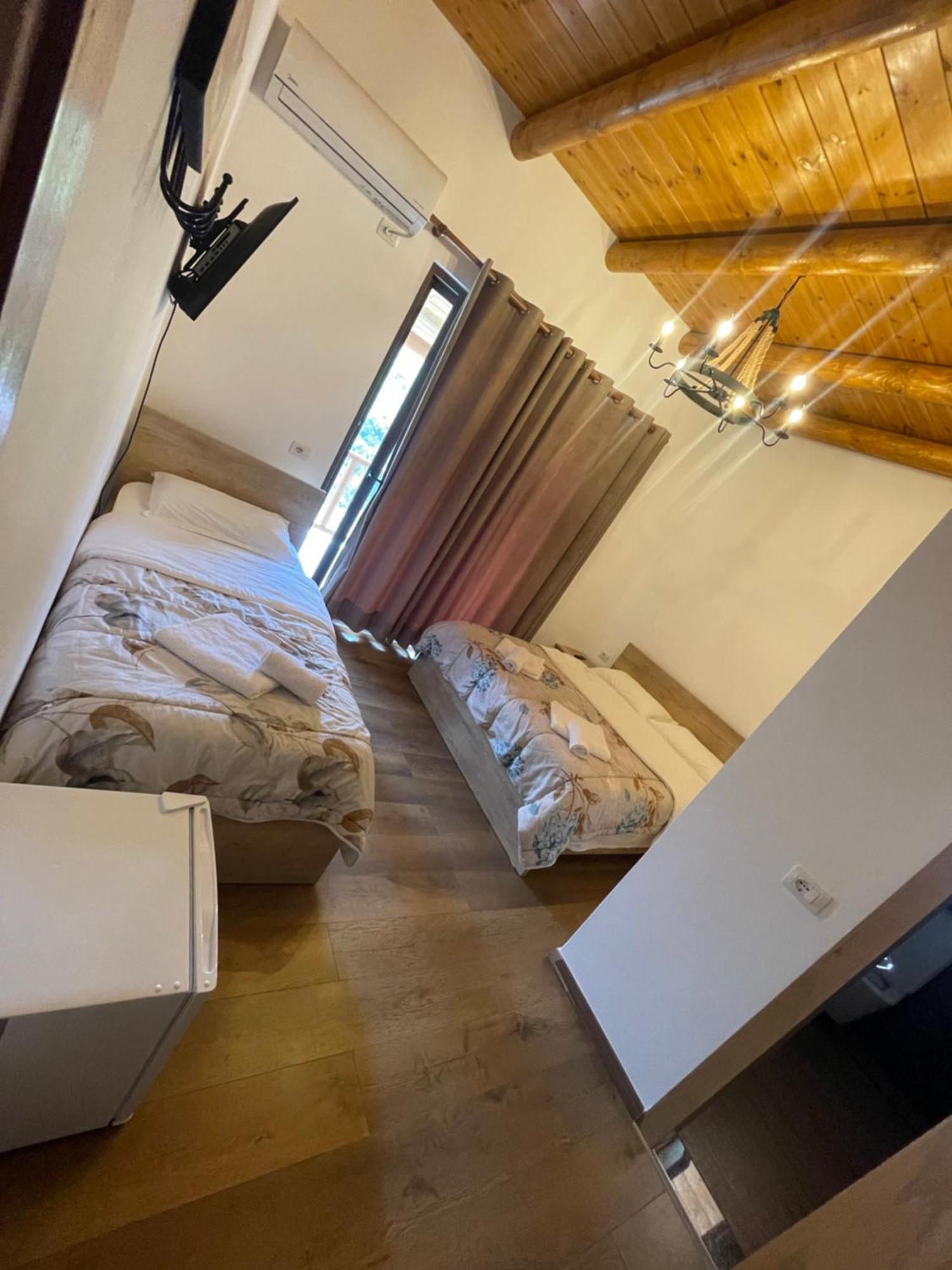 Guest House Bracaj Zhaban エクステリア 写真