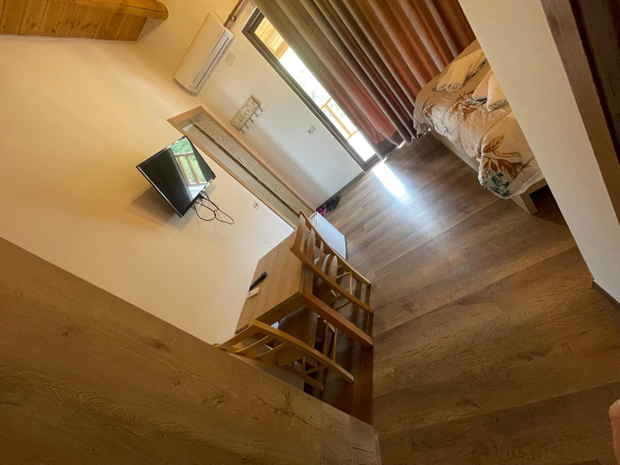 Guest House Bracaj Zhaban エクステリア 写真