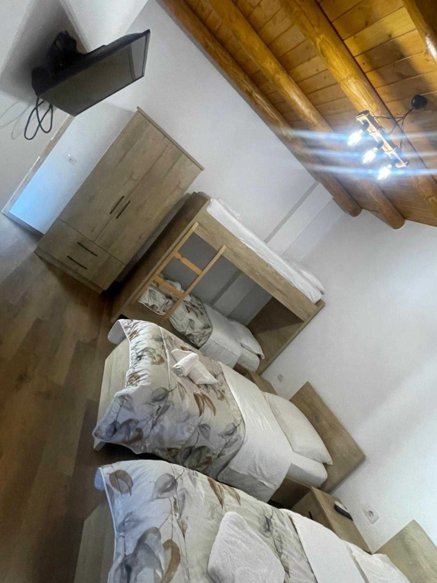 Guest House Bracaj Zhaban エクステリア 写真
