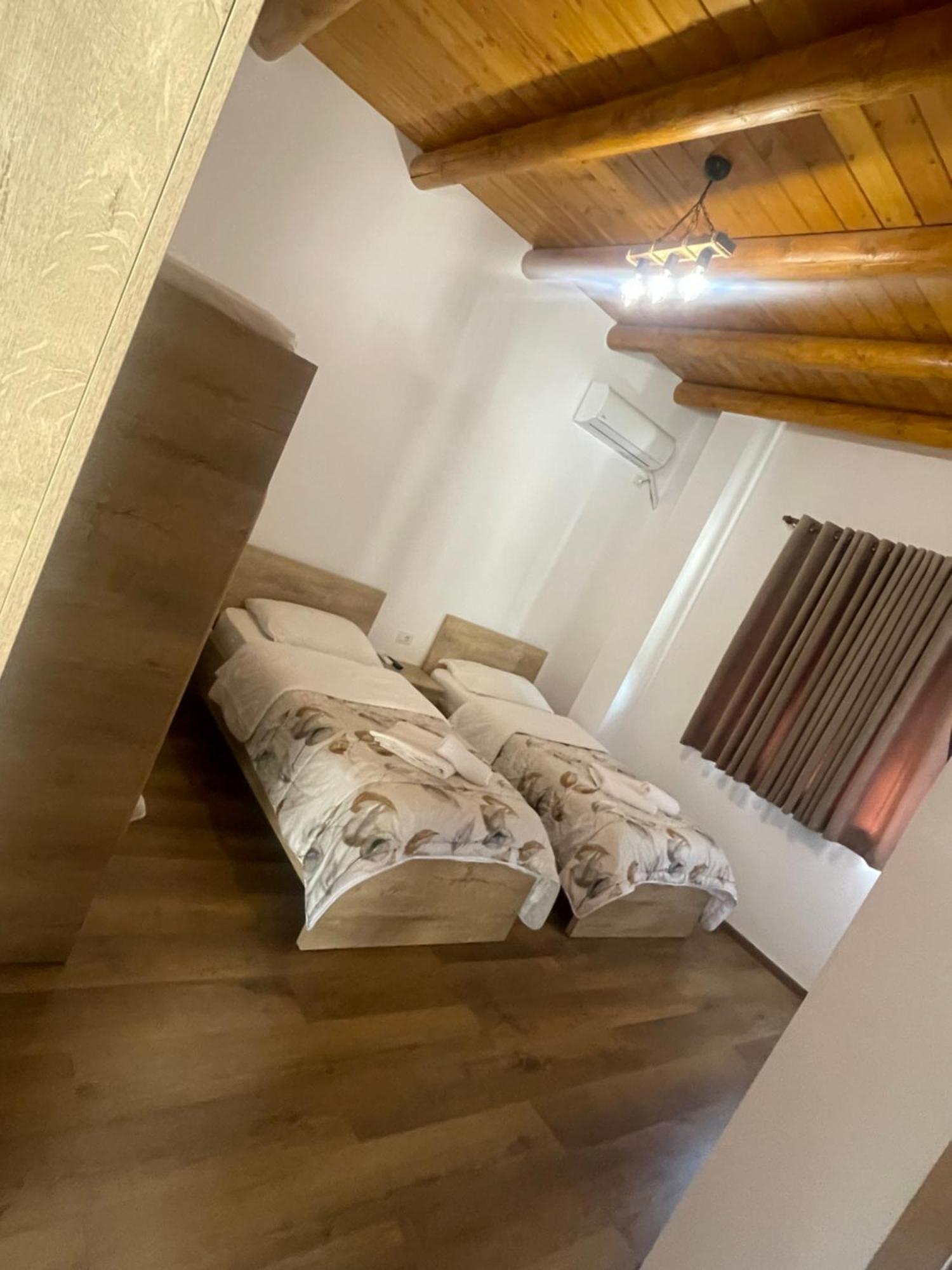 Guest House Bracaj Zhaban エクステリア 写真