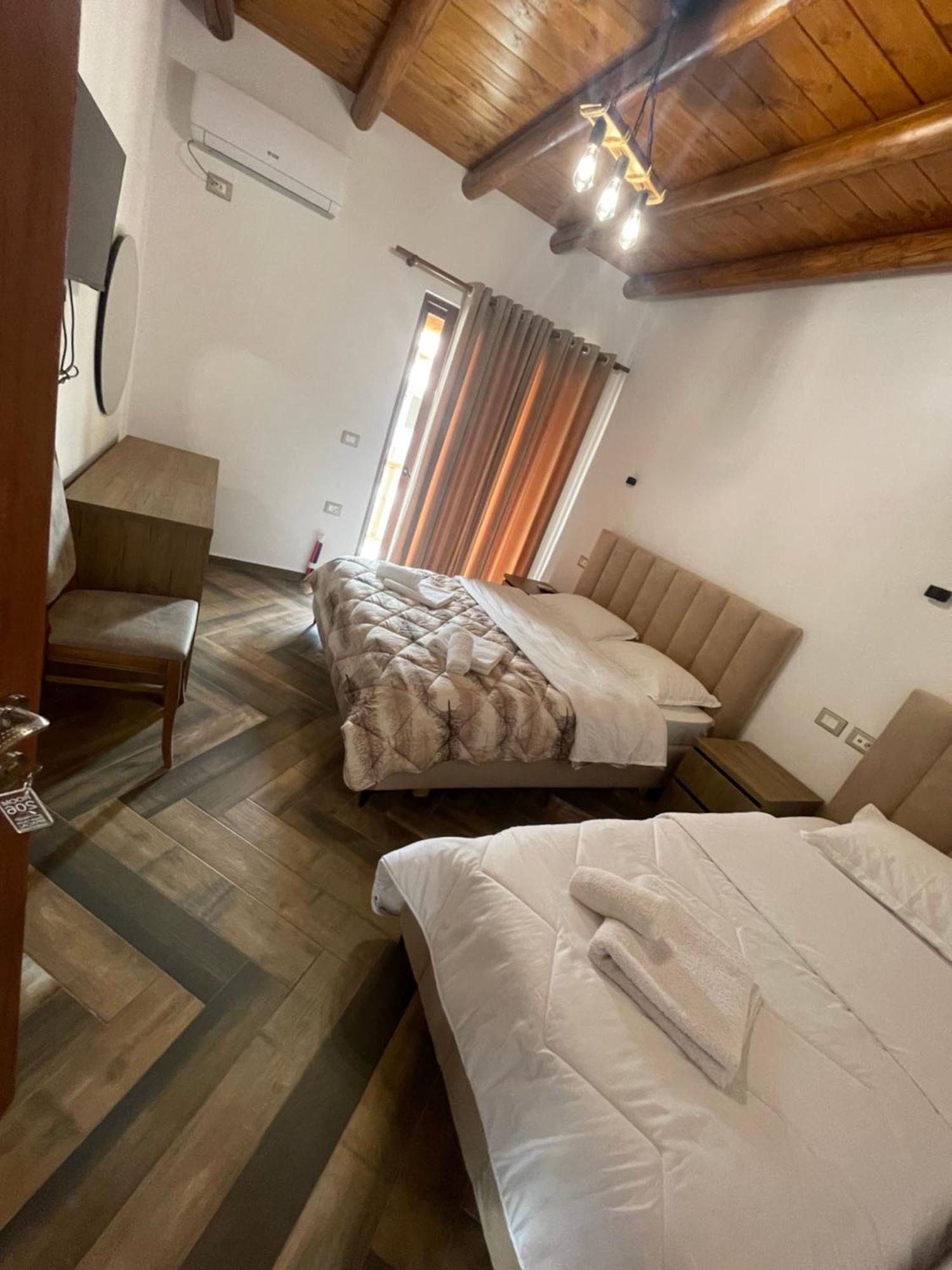Guest House Bracaj Zhaban エクステリア 写真